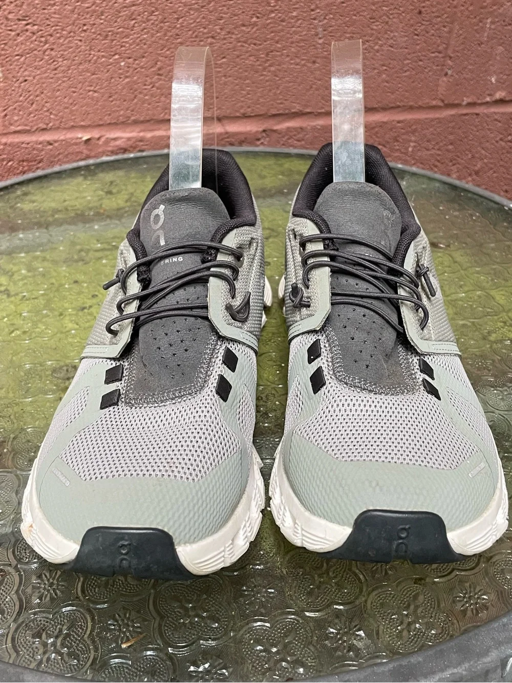 On Cloud 5 Running Shoes Size 7 Woman’s